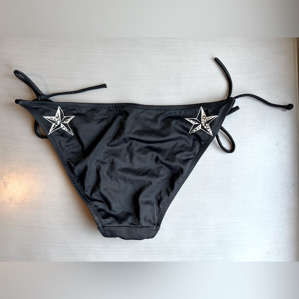 NWOT Victoria’s Secret String Bikini Bottom